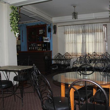 Hotel Api Kathmandu Buitenkant foto