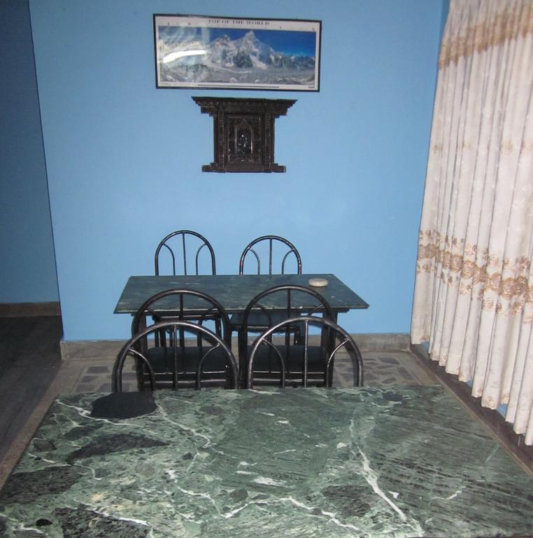 Hotel Api Kathmandu Buitenkant foto