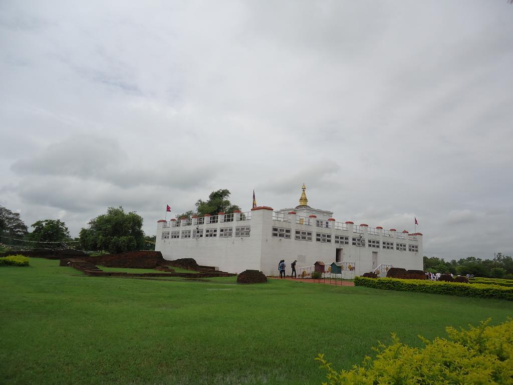 Hotel Api Kathmandu Buitenkant foto