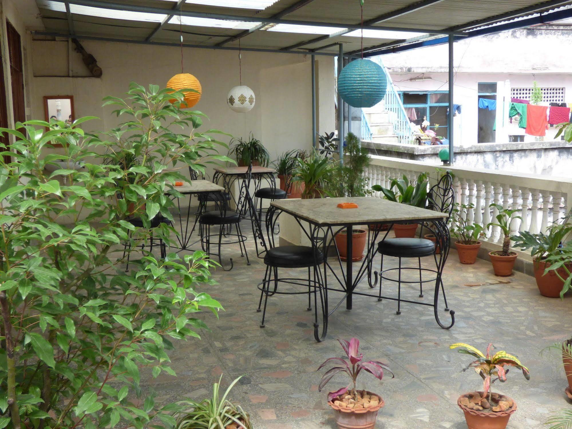 Hotel Api Kathmandu Buitenkant foto